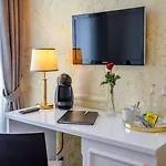 Отель Millennium 3*